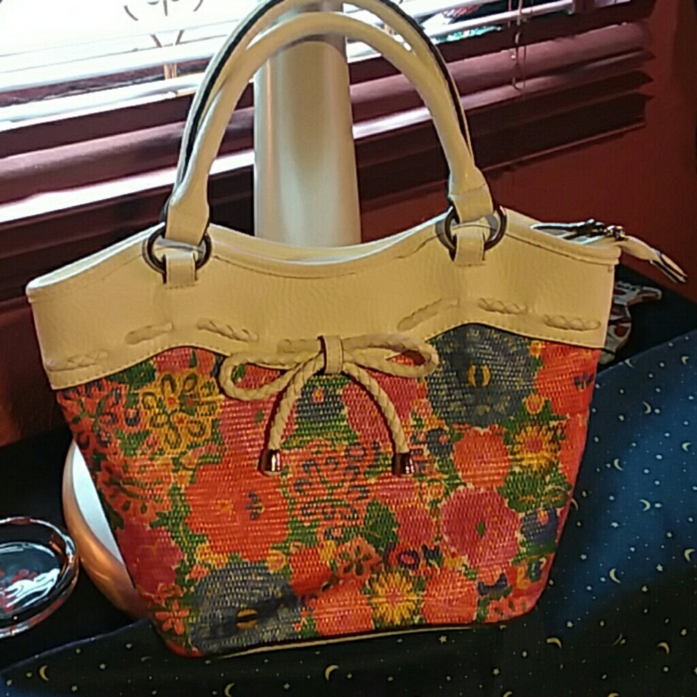 Bueno purse
